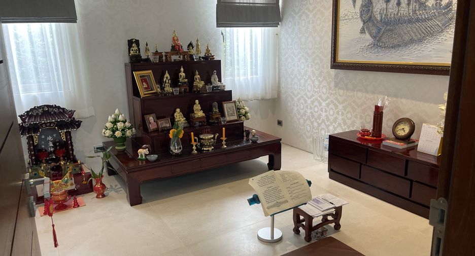 For sale 4 bedrooms villa in Thalang, Phuket