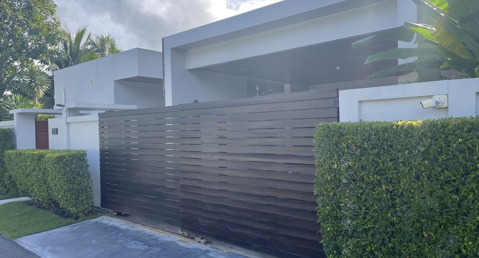 For sale 4 bedrooms villa in Thalang, Phuket