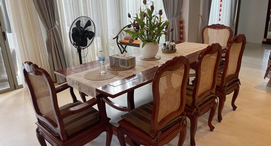 For sale 4 bedrooms villa in Thalang, Phuket