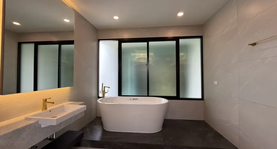 For sale 3 bedrooms house in Mueang Nonthaburi, Nonthaburi