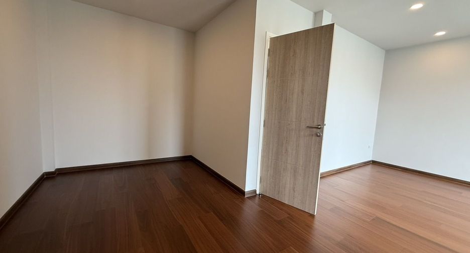 For sale 3 bedrooms house in Mueang Nonthaburi, Nonthaburi