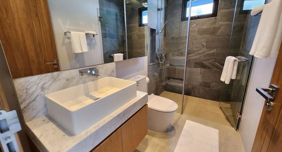 For sale and for rent 4 bedrooms villa in Thalang, Phuket