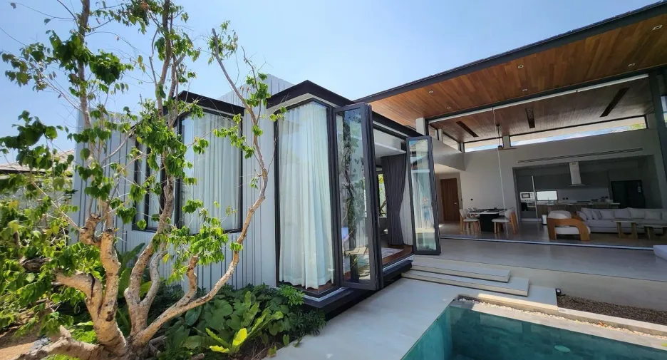 For sale and for rent 4 bedrooms villa in Thalang, Phuket