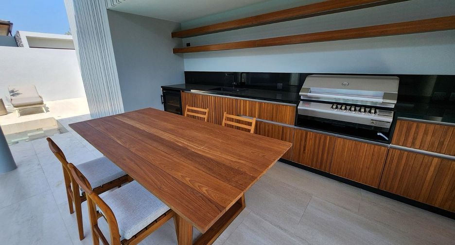 For sale and for rent 4 bedrooms villa in Thalang, Phuket