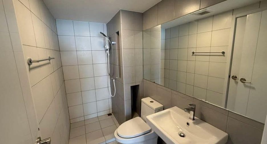 For sale 1 bed condo in Phra Khanong, Bangkok