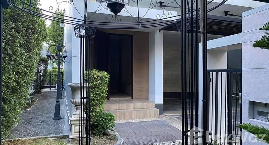 For sale 3 bedrooms house in Bueng Kum, Bangkok
