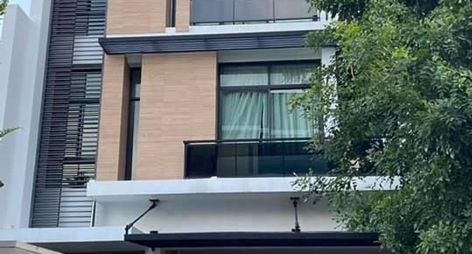 For sale 3 bedrooms house in Bueng Kum, Bangkok