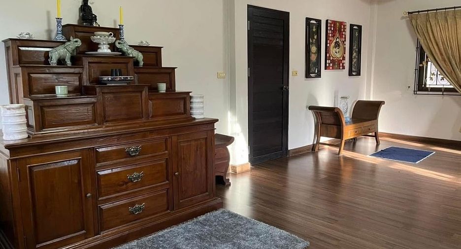 For sale 3 bedrooms house in Mueang Phichit, Phichit