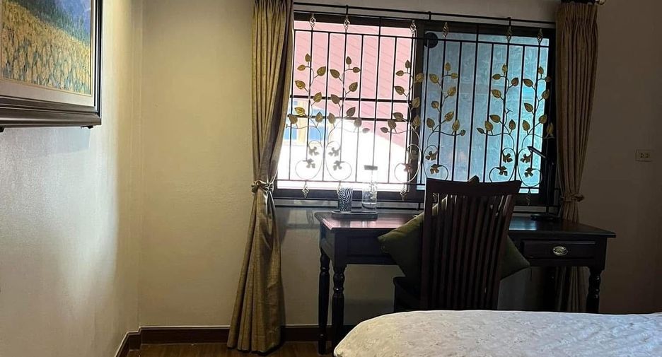 For sale 3 bedrooms house in Mueang Phichit, Phichit