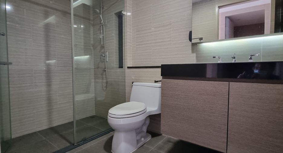 For sale 2 bedrooms condo in Pathum Wan, Bangkok