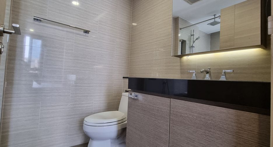 For sale 2 bedrooms condo in Pathum Wan, Bangkok