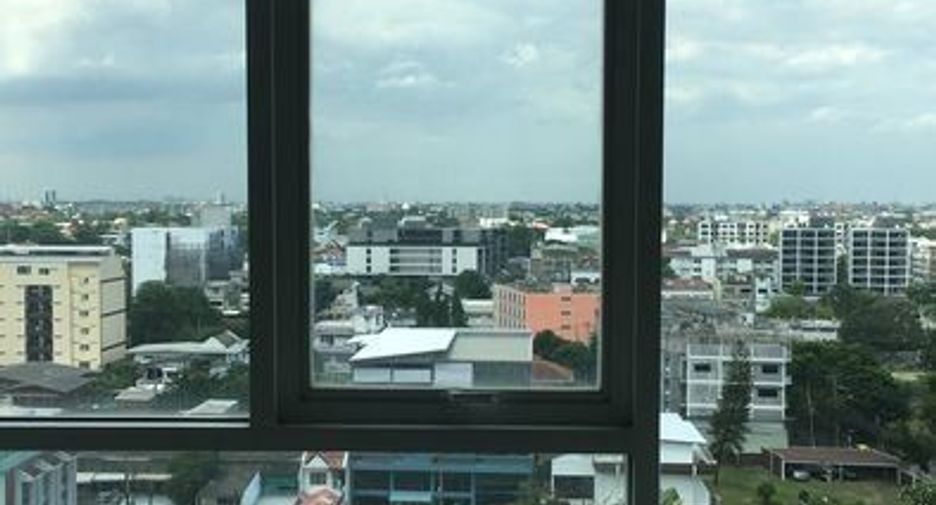 For sale 1 bed condo in Phra Khanong, Bangkok