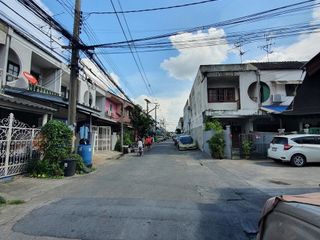 For sale 2 bedrooms house in Saphan Sung, Bangkok