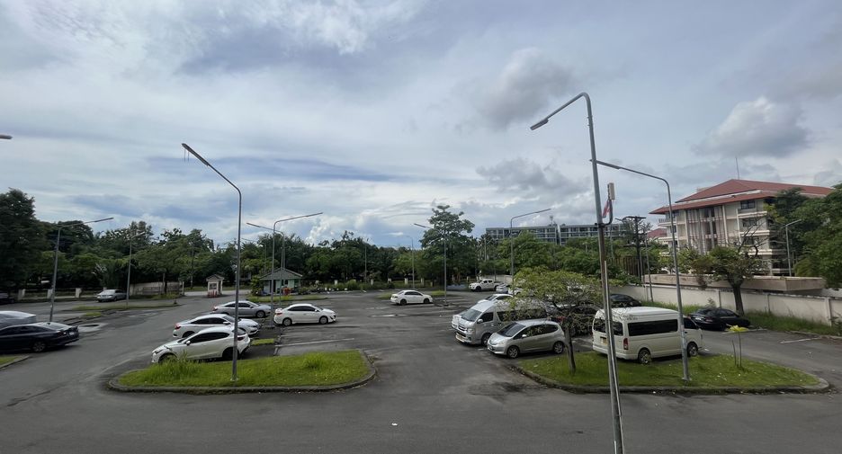 For rent 2 bedrooms apartment in Mueang Phuket, Phuket