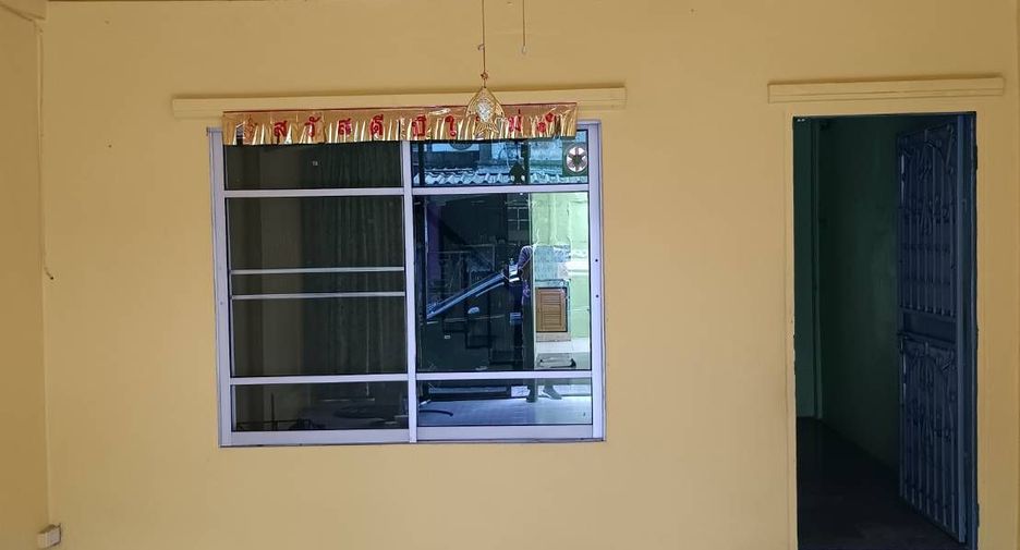 For sale 3 bedrooms townhouse in Khlong Sam Wa, Bangkok
