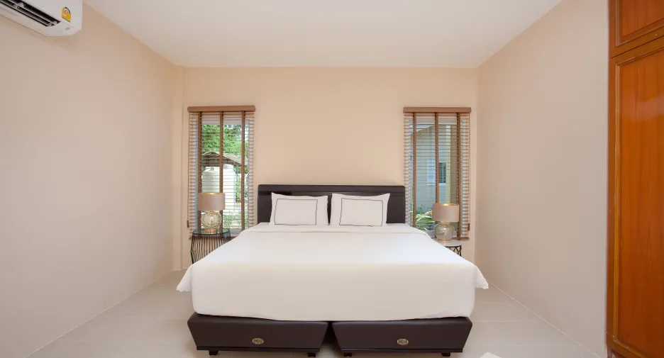 For rent 4 bedrooms villa in Mueang Phuket, Phuket
