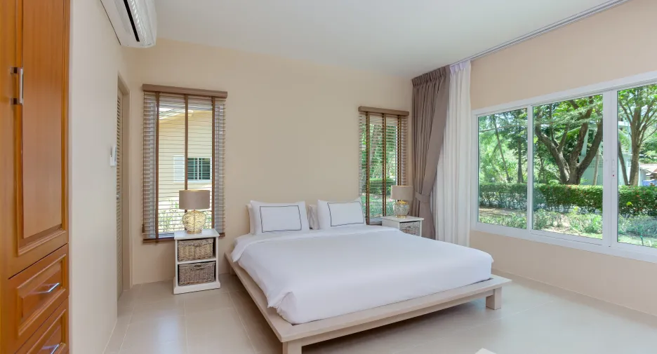 For rent 4 bedrooms villa in Mueang Phuket, Phuket