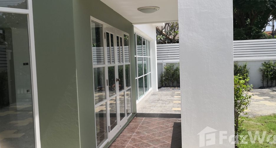 For sale and for rent 4 bedrooms house in Khlong Sam Wa, Bangkok