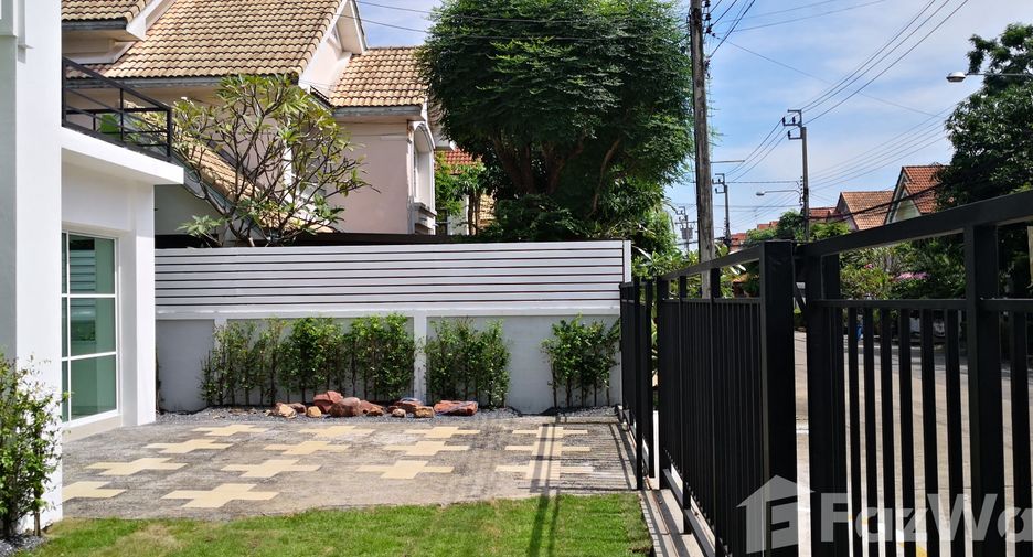 For sale and for rent 4 bedrooms house in Khlong Sam Wa, Bangkok