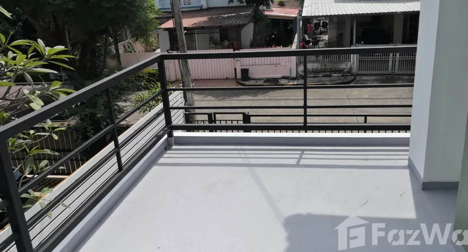 For sale and for rent 4 bedrooms house in Khlong Sam Wa, Bangkok