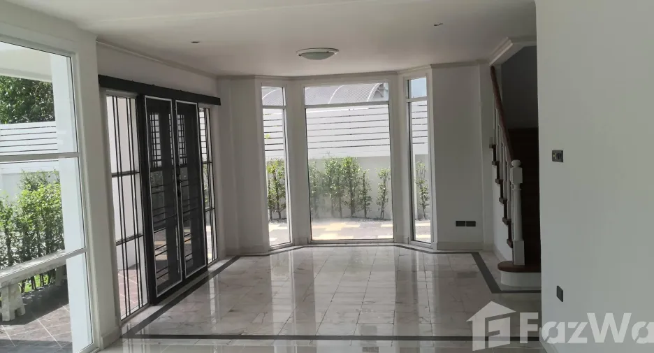 For sale and for rent 4 bedrooms house in Khlong Sam Wa, Bangkok