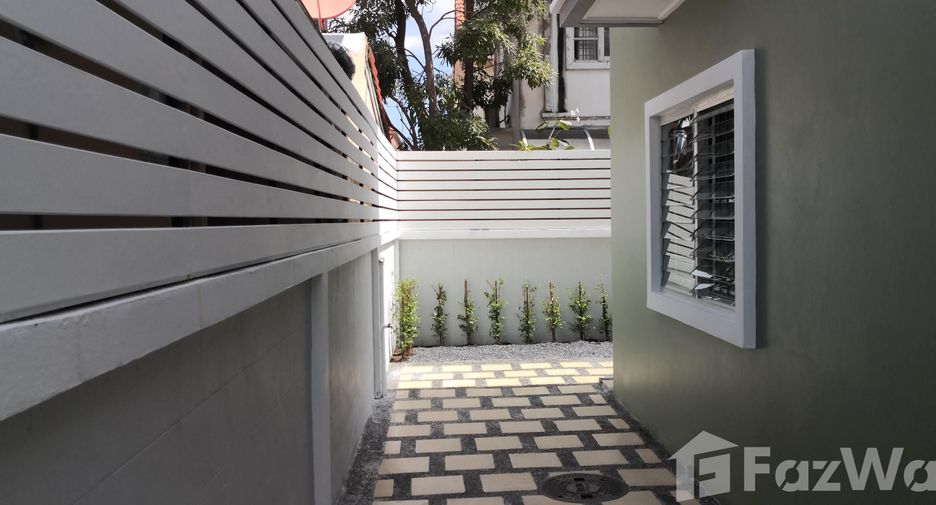 For sale and for rent 4 bedrooms house in Khlong Sam Wa, Bangkok