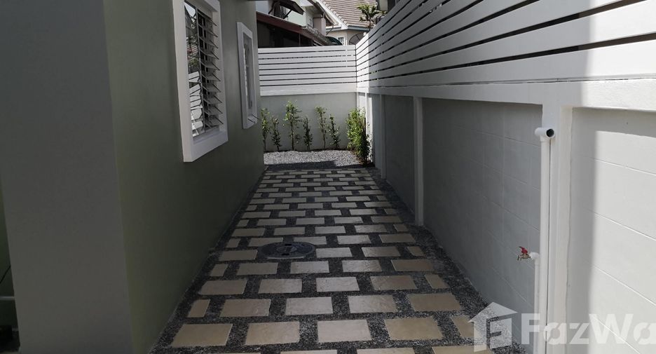 For sale and for rent 4 bedrooms house in Khlong Sam Wa, Bangkok