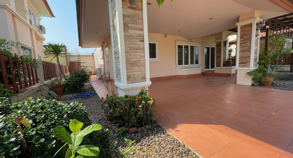 Casa en alquiler y en venta de 3 habitaciones en Ban Chang, Rayong