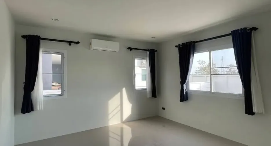 Casa en venta de 4 habitaciones en Mueang Nakhon Ratchasima, Nakhon Ratchasima