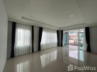 Haus zum Kauf mit 4 Zimmer in Mueang Nakhon Ratchasima, Nakhon Ratchasima