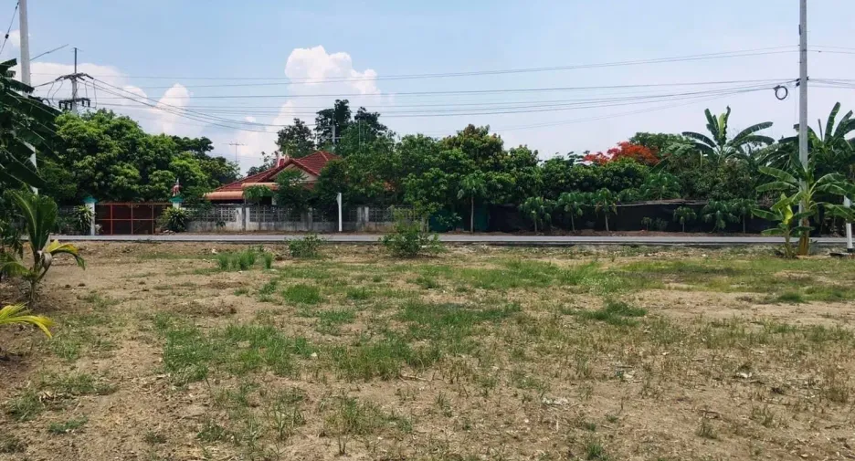 À vendre terrain à Nakhon Chai Si, Nakhon Pathom
