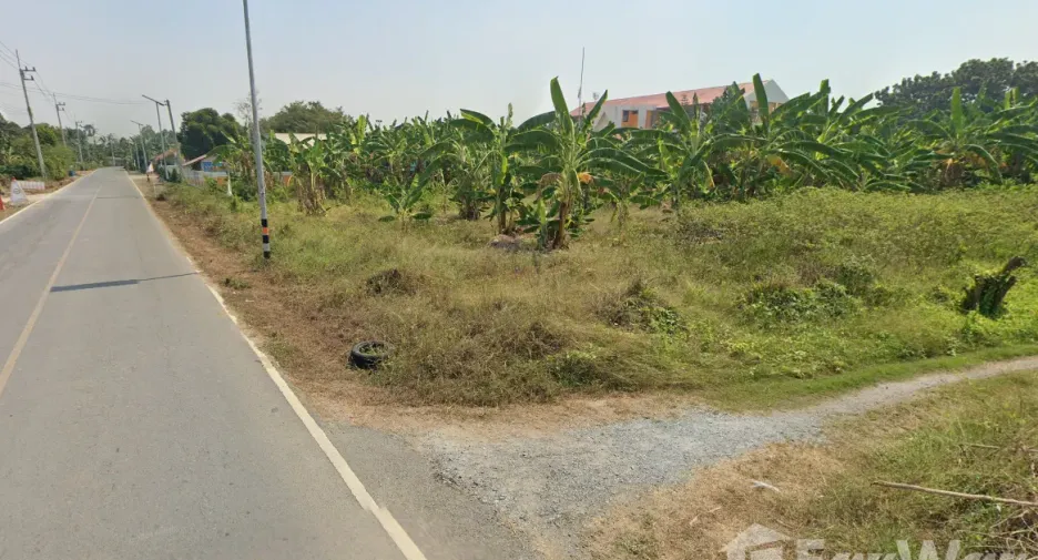 À vendre terrain à Nakhon Chai Si, Nakhon Pathom