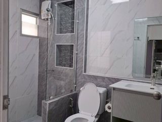Аренда 2 спальни таунхаус в Пхукет Тощн, Пхукет