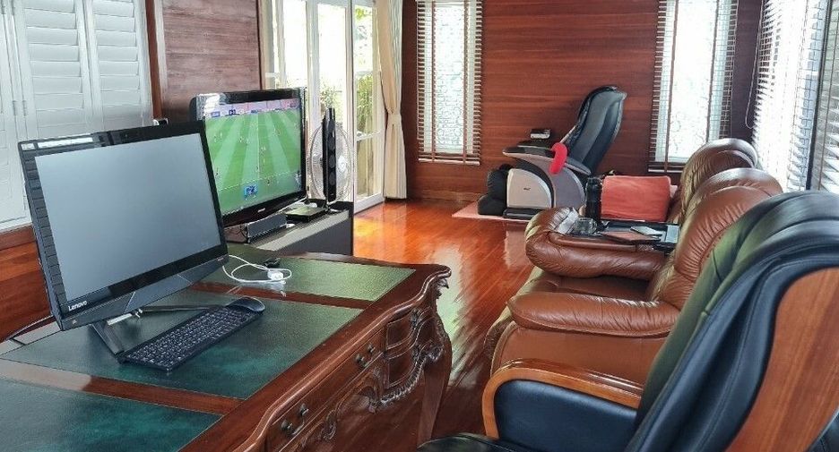 Haus zum Kauf mit 3 Zimmer in Bang Khae, Bangkok