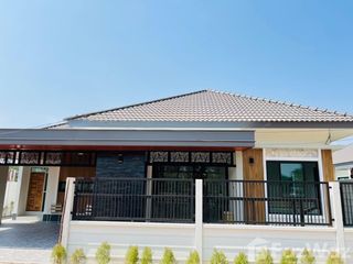 For sale 3 bedrooms house in Mueang Sakon Nakhon, Sakon Nakhon