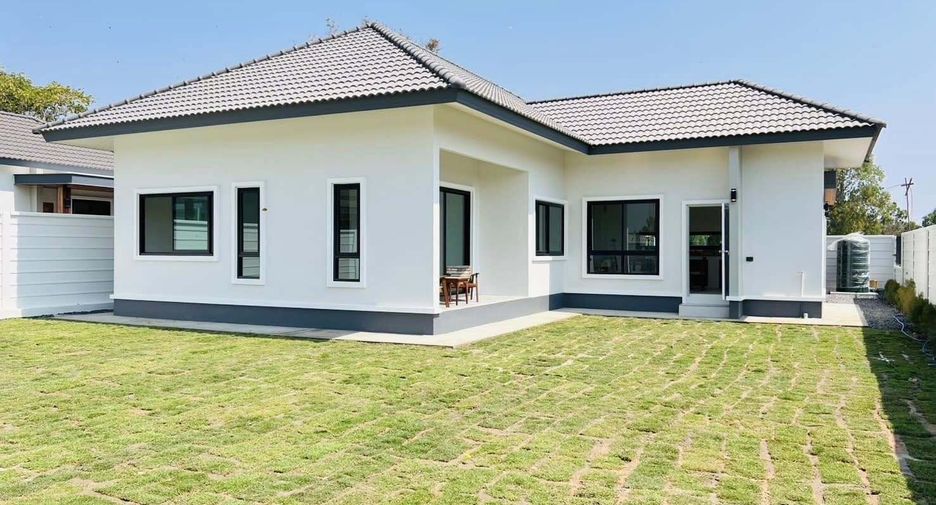 For sale 3 bedrooms house in Mueang Sakon Nakhon, Sakon Nakhon