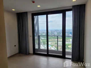 Condo en venta de 2 habitaciones en Huai Khwang, Bangkok