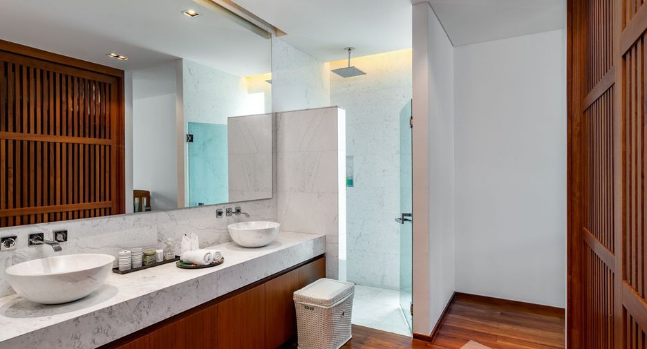 For rent 3 bedrooms villa in Mueang Phuket, Phuket