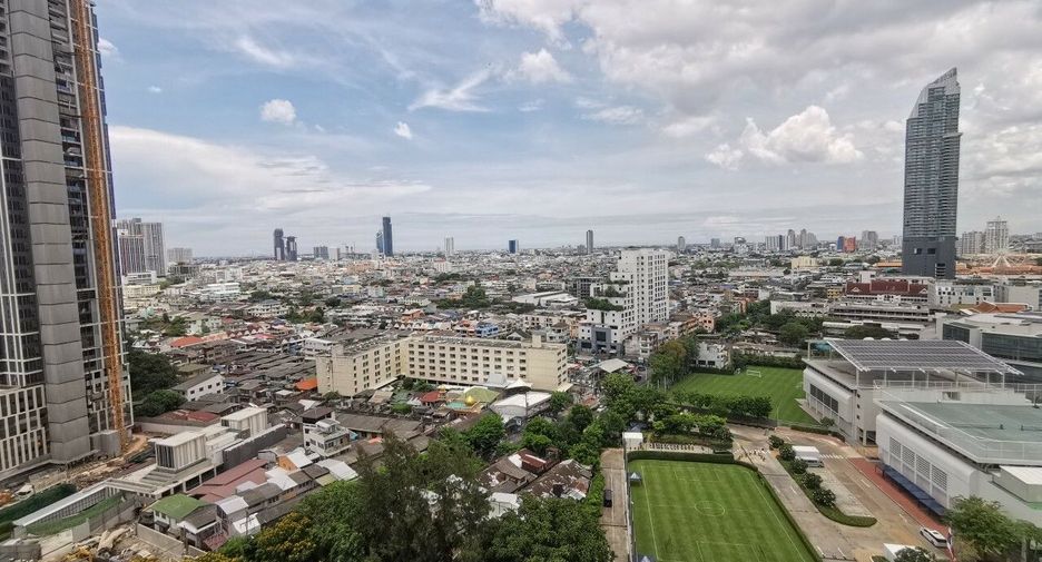 For sale 4 bedrooms condo in Bang Kho Laem, Bangkok