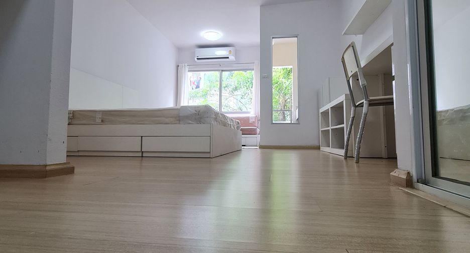 For sale studio condo in Suan Luang, Bangkok