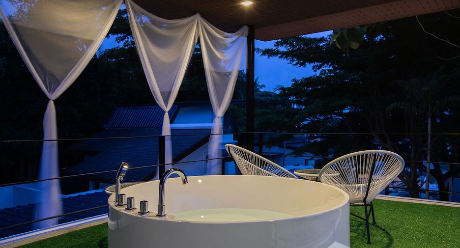 For rent 2 bedrooms villa in Mueang Phuket, Phuket