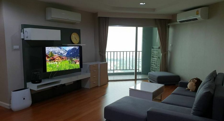 For sale 2 ベッドルーム condo in Huai Khwang, Bangkok