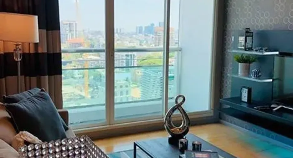 For rent and for sale 1 bed condo in Watthana, Bangkok