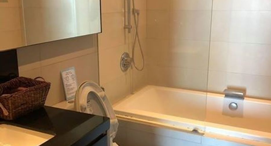For rent and for sale 1 bed condo in Watthana, Bangkok