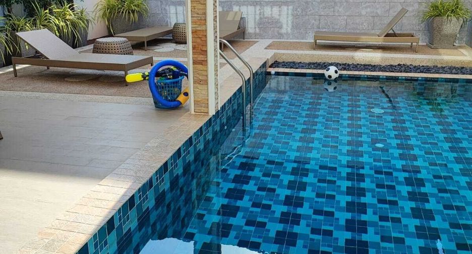 For rent 3 bedrooms villa in Thalang, Phuket