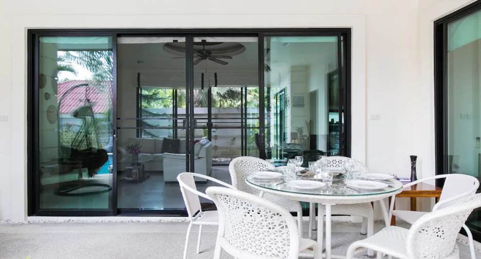 For rent 2 bedrooms villa in Mueang Phuket, Phuket