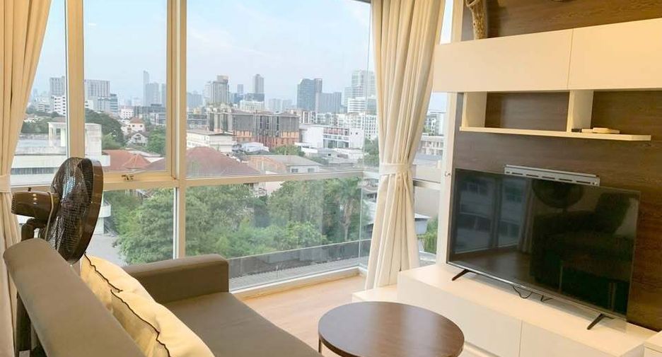 For sale 1 bed condo in Phra Khanong, Bangkok