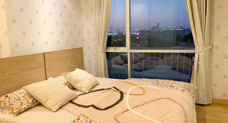 For sale 1 bed condo in Phra Khanong, Bangkok