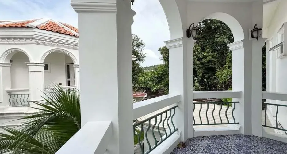 Casa en venta y en alquiler de 3 habitaciones en Mueang Phuket, Phuket