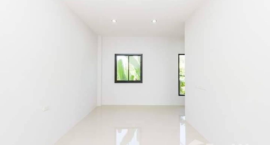 For sale 3 bedrooms retail Space in Thalang, Phuket